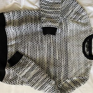 Guess - LA designer wear sweater for sale ( size M)